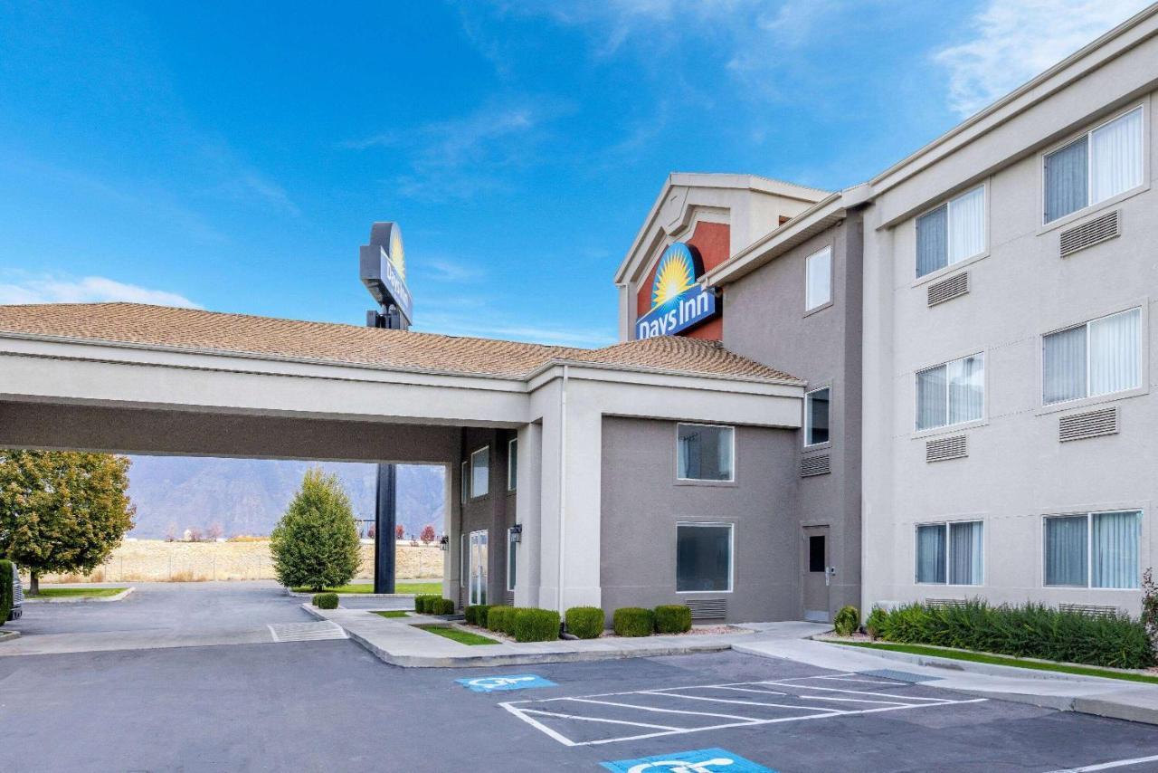 Days Inn By Wyndham Спрингвил Екстериор снимка