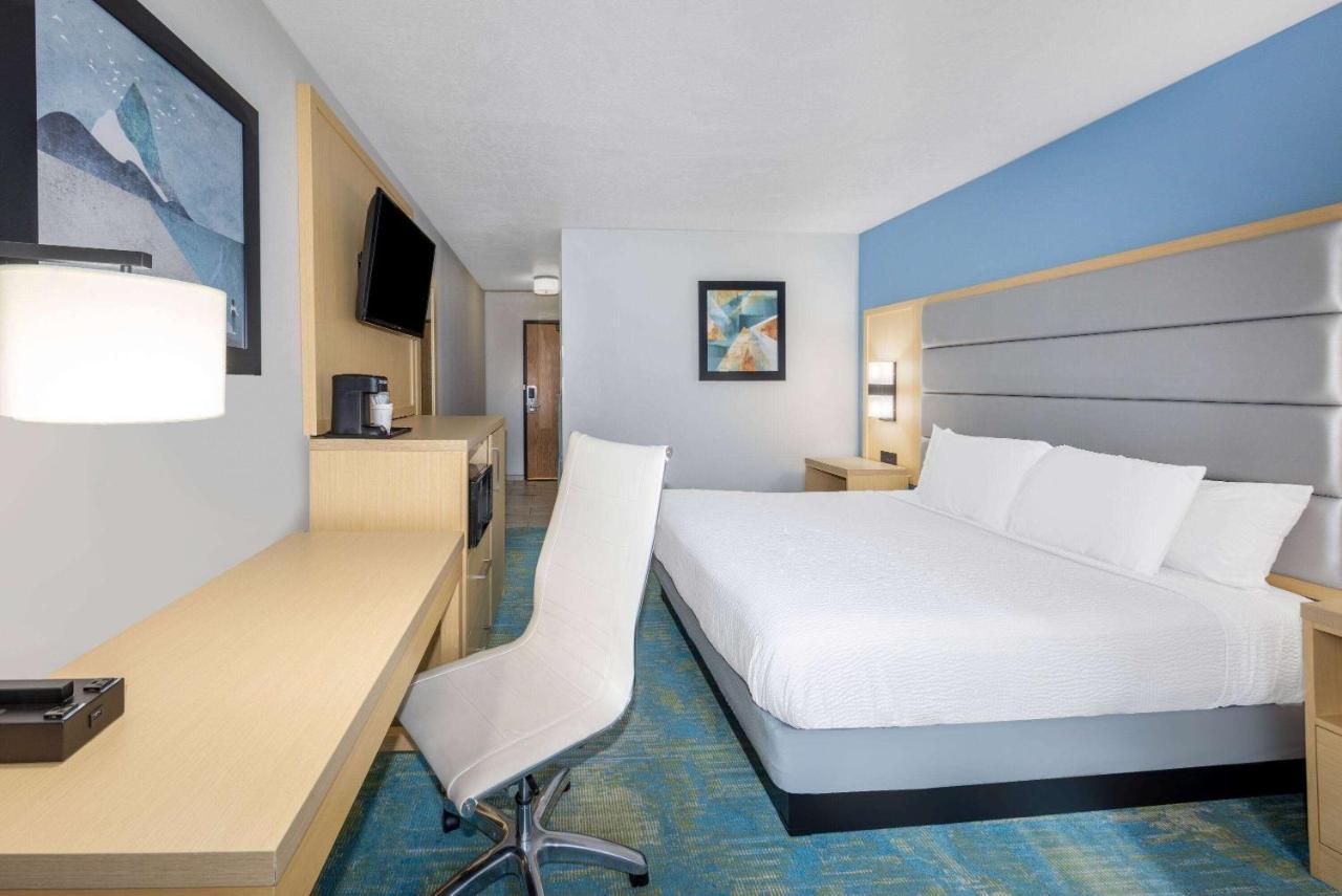 Days Inn By Wyndham Спрингвил Екстериор снимка