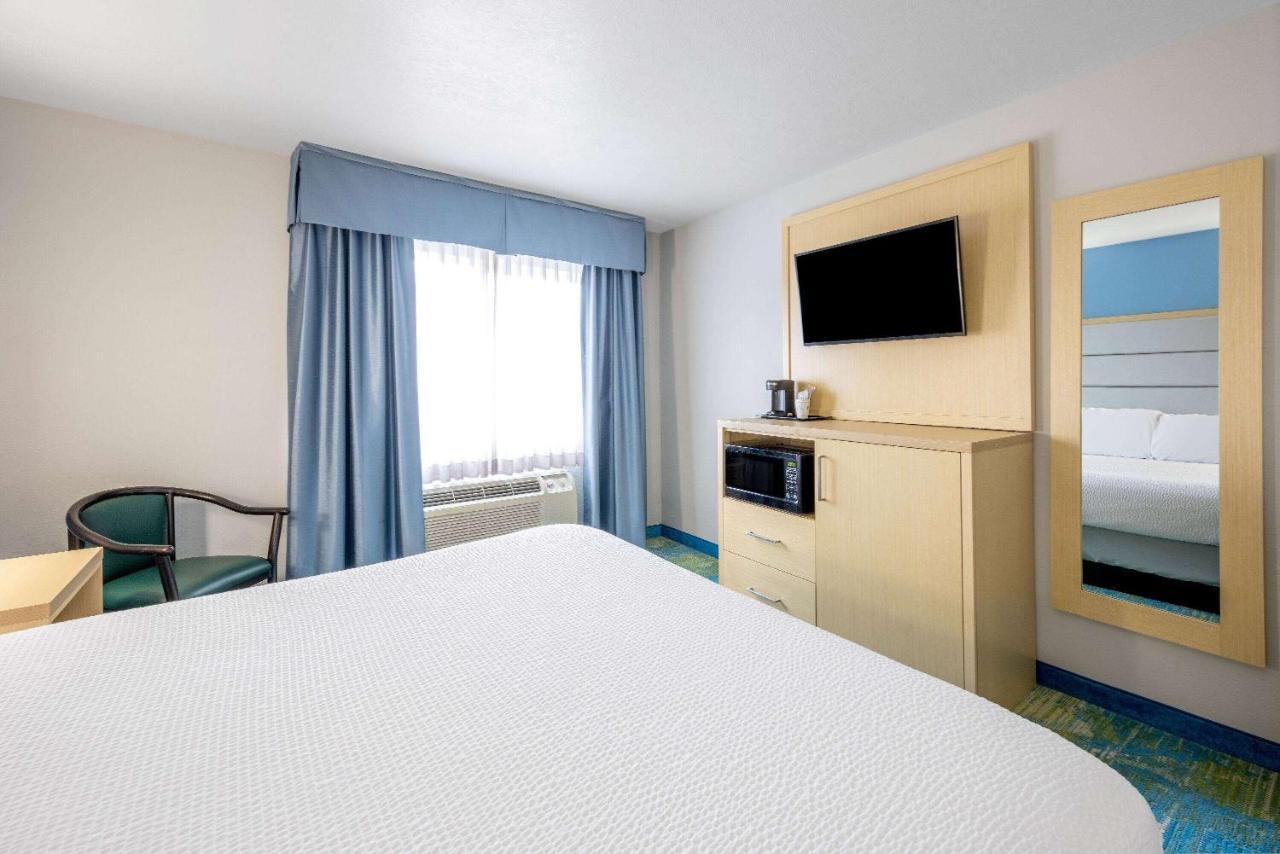Days Inn By Wyndham Спрингвил Екстериор снимка